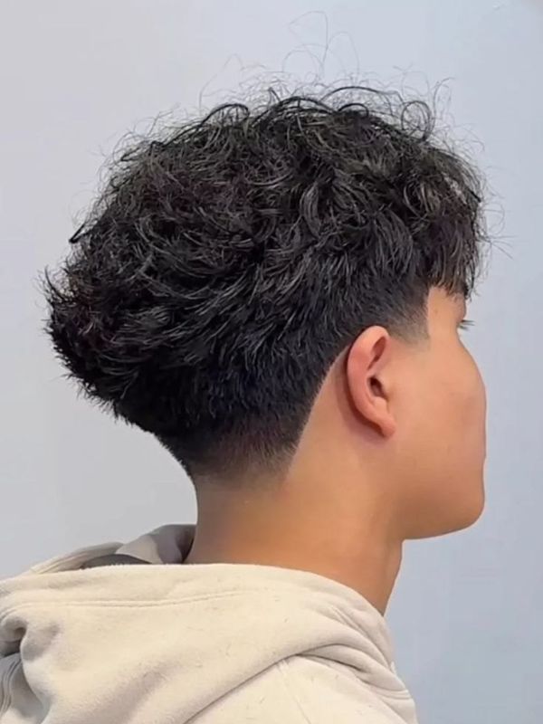 Low Taper with Straight Hair