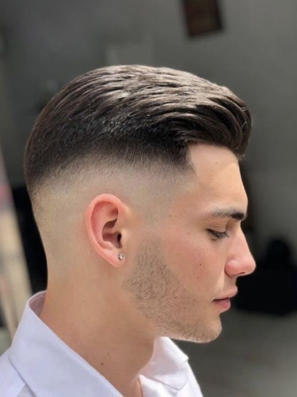  Pompadour